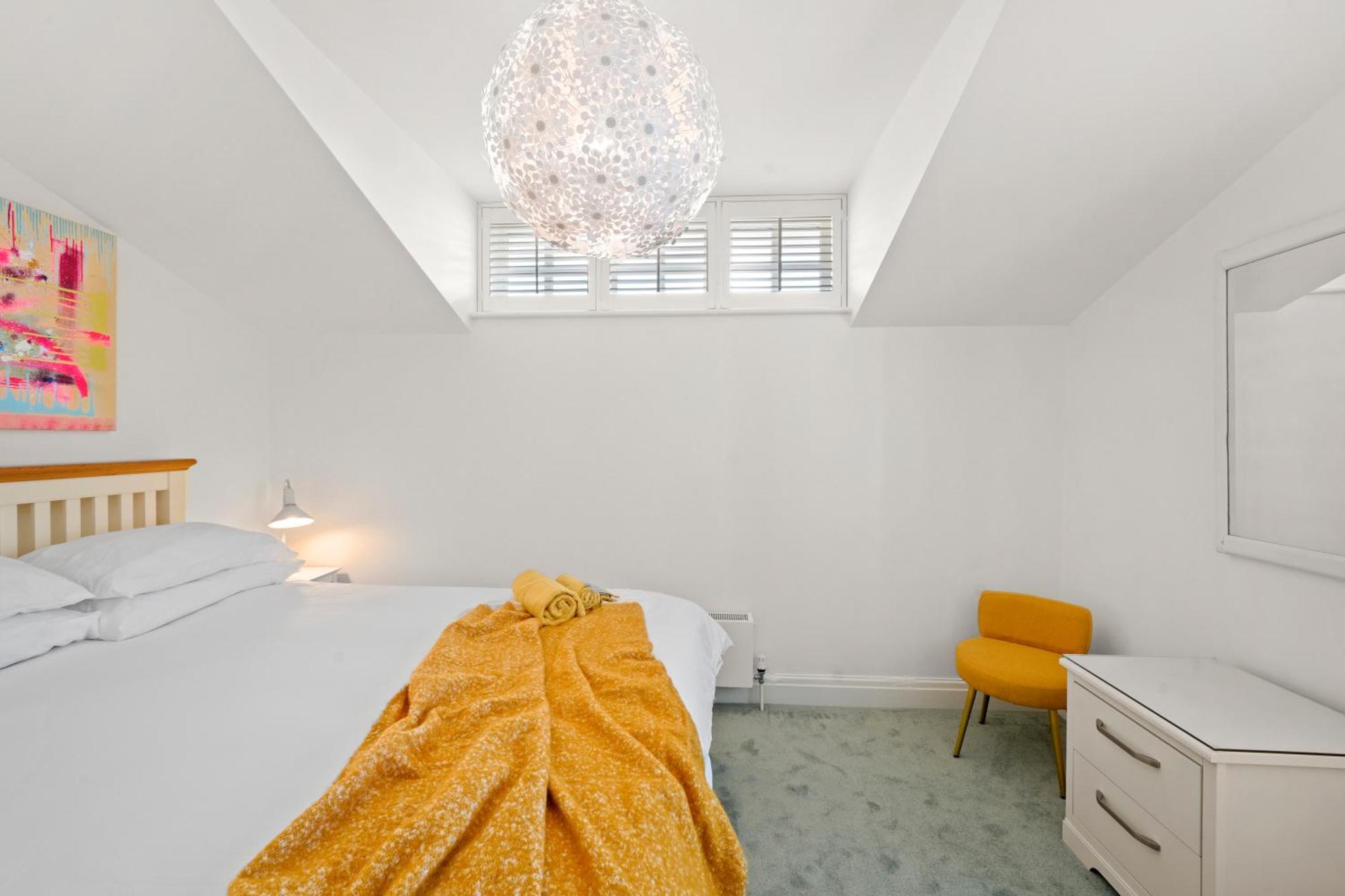 3 Bedroom Mews Home - Clapham Common - Free Private Parking - Sleeps 5 - Newly Refurbished - Sweetpea & Pillow Properties Londres Exterior foto