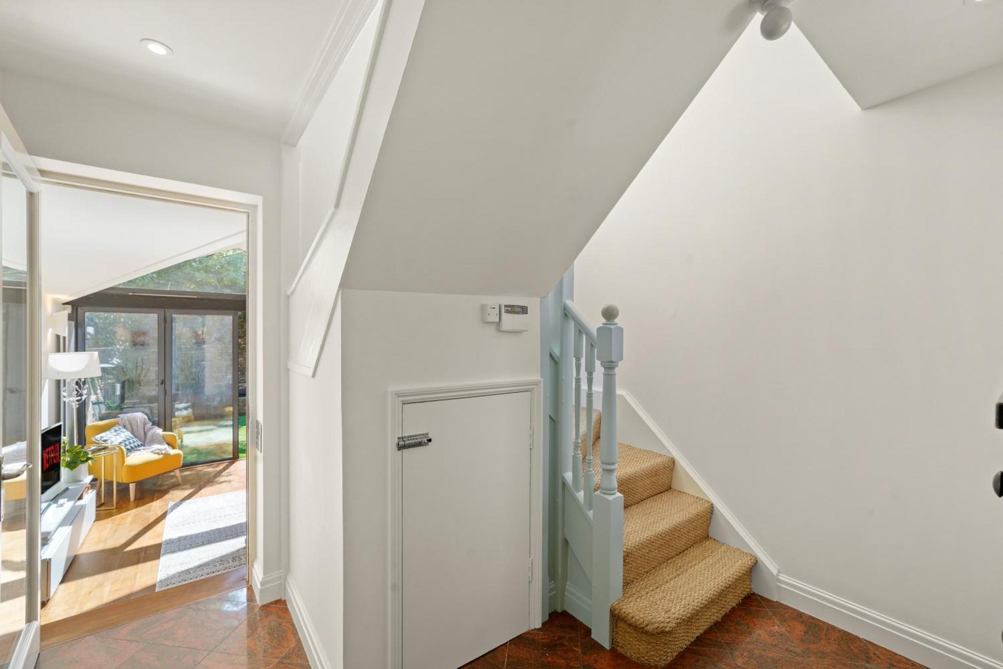 3 Bedroom Mews Home - Clapham Common - Free Private Parking - Sleeps 5 - Newly Refurbished - Sweetpea & Pillow Properties Londres Exterior foto