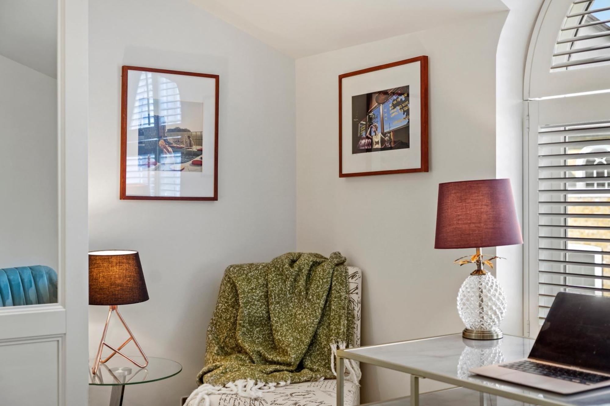 3 Bedroom Mews Home - Clapham Common - Free Private Parking - Sleeps 5 - Newly Refurbished - Sweetpea & Pillow Properties Londres Exterior foto